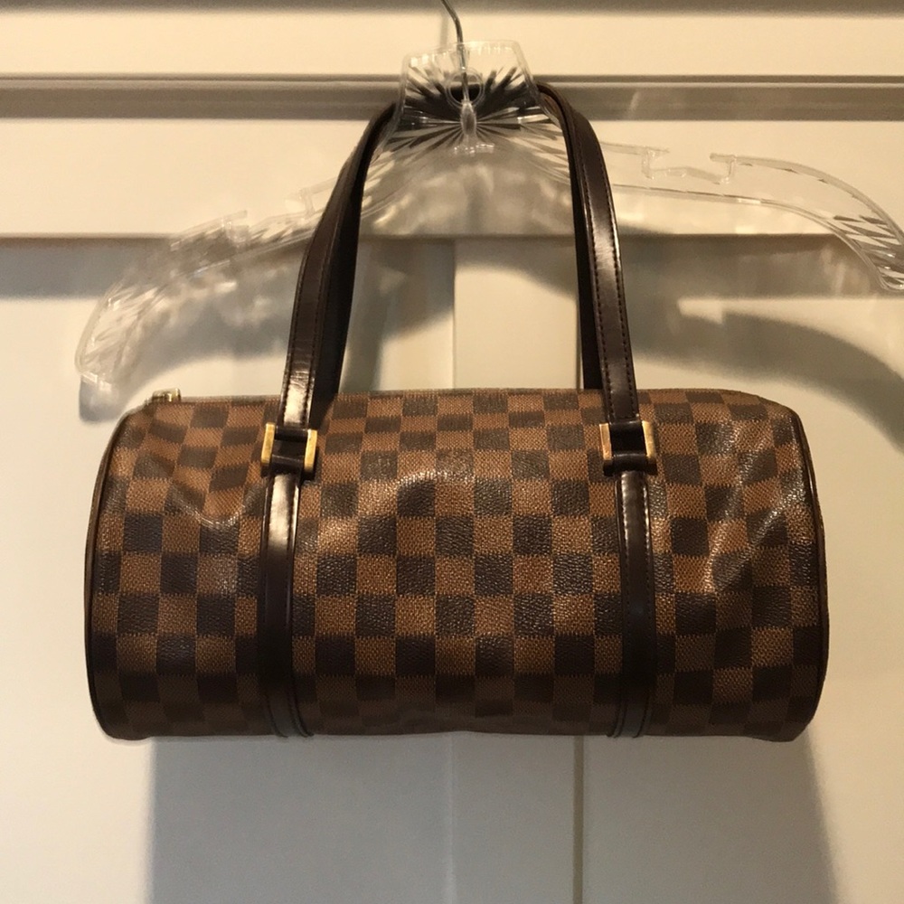 Authentic Louis Vuitton Damier Papillon 26